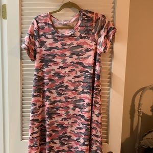 Lularoe Pink CAMO Carly Small.  UNICORN